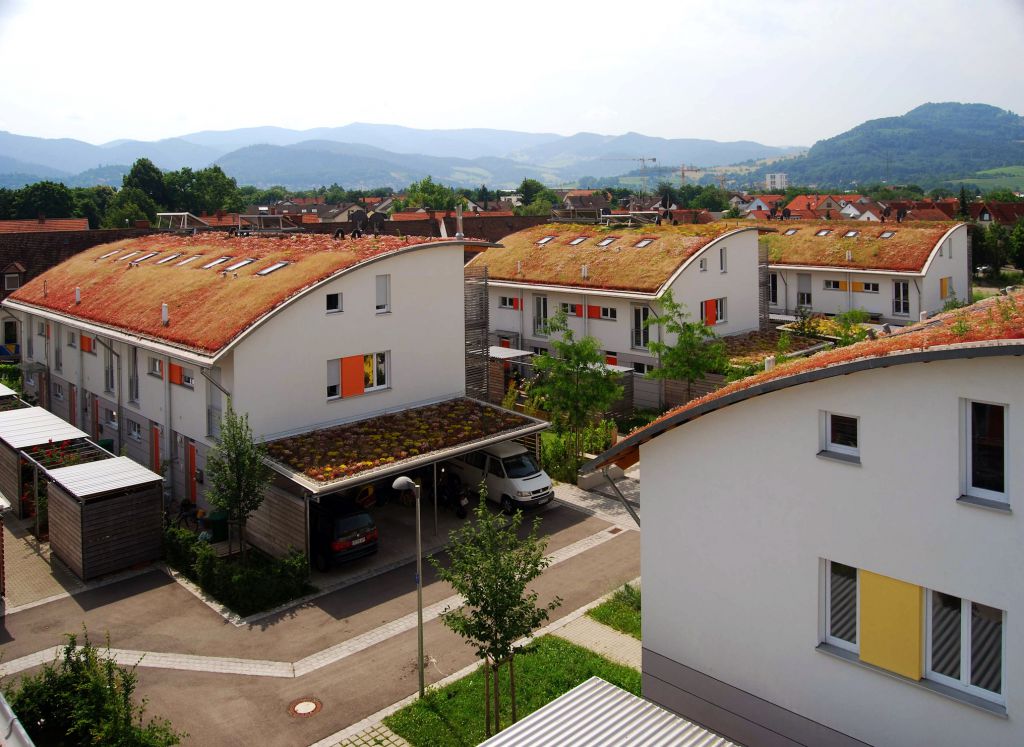 Teichert . Architekten:  Reihenhäuser „Rosengarten“ Freiburg